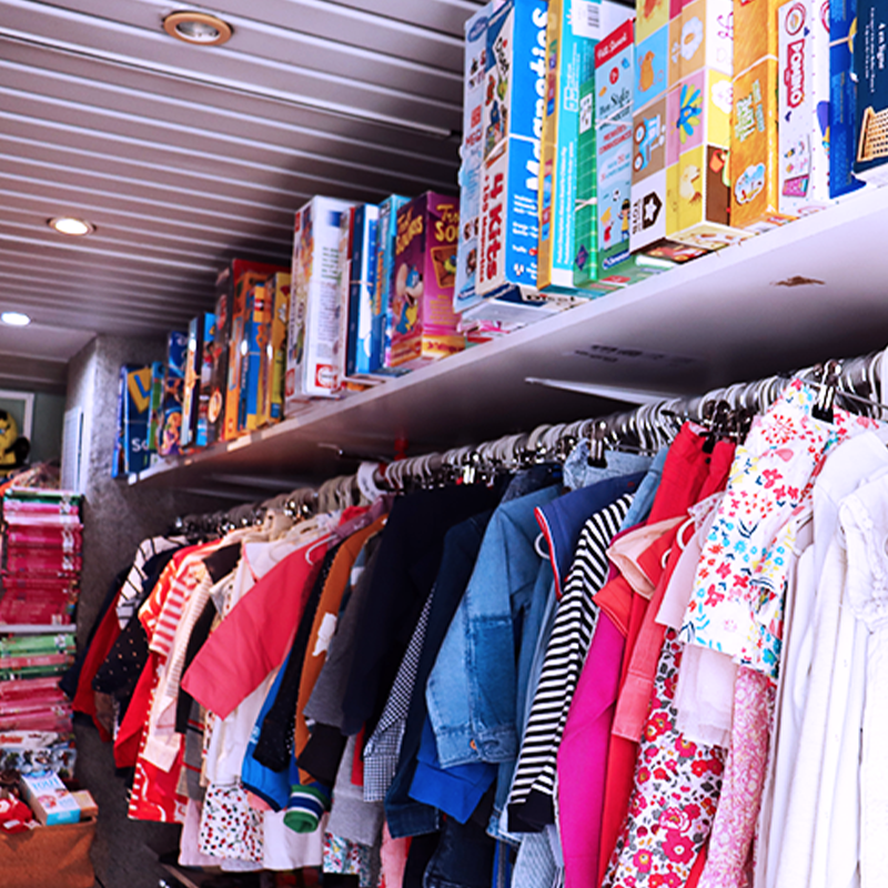 interieur_boutique_4_carree