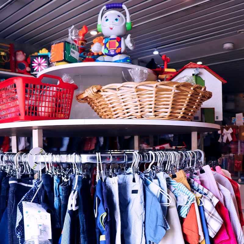 interieur_boutique_3_carree